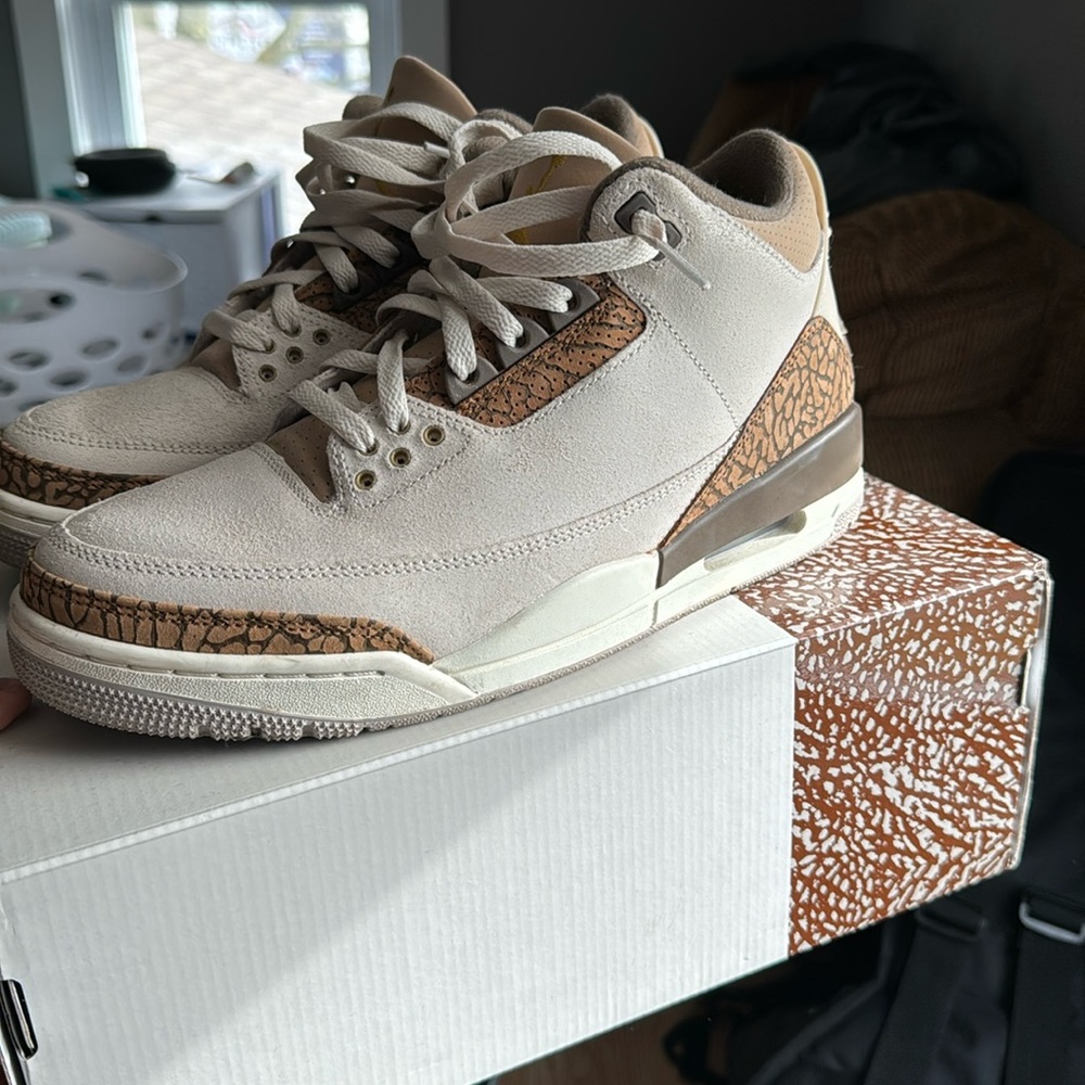 Jordan 3 light orewood brown